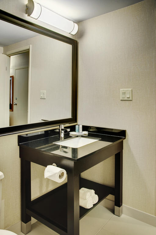 נורת ביי Quality Inn חדר תמונה